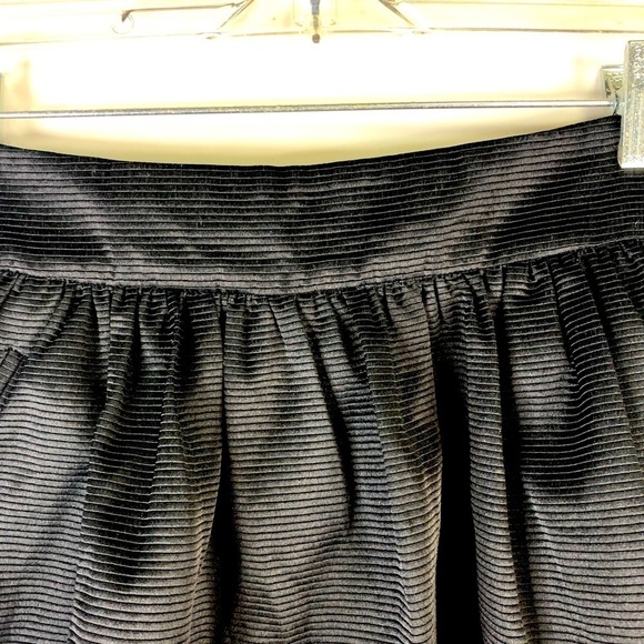 Banana Republic black shine Faille ribbed banded pleated mini skirt 4P - Picture 3 of 11